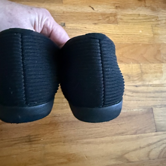 VIVAIA -Margot Walker Lightweight Square-Toe V-Cut Flats – Size 39 – Black - Picture 5 of 12